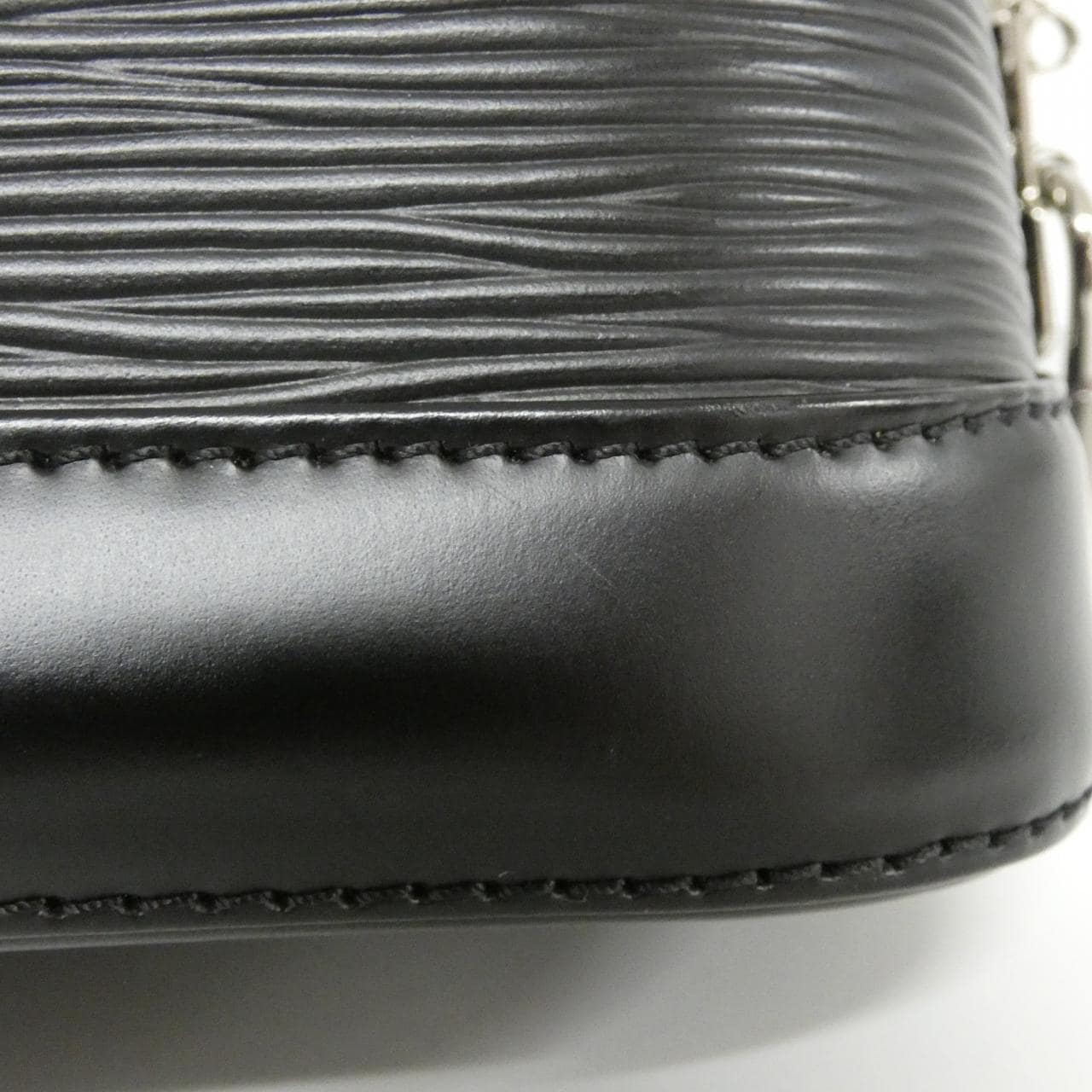 ルイヴィトン エピ アルマBB M59217 バッグ