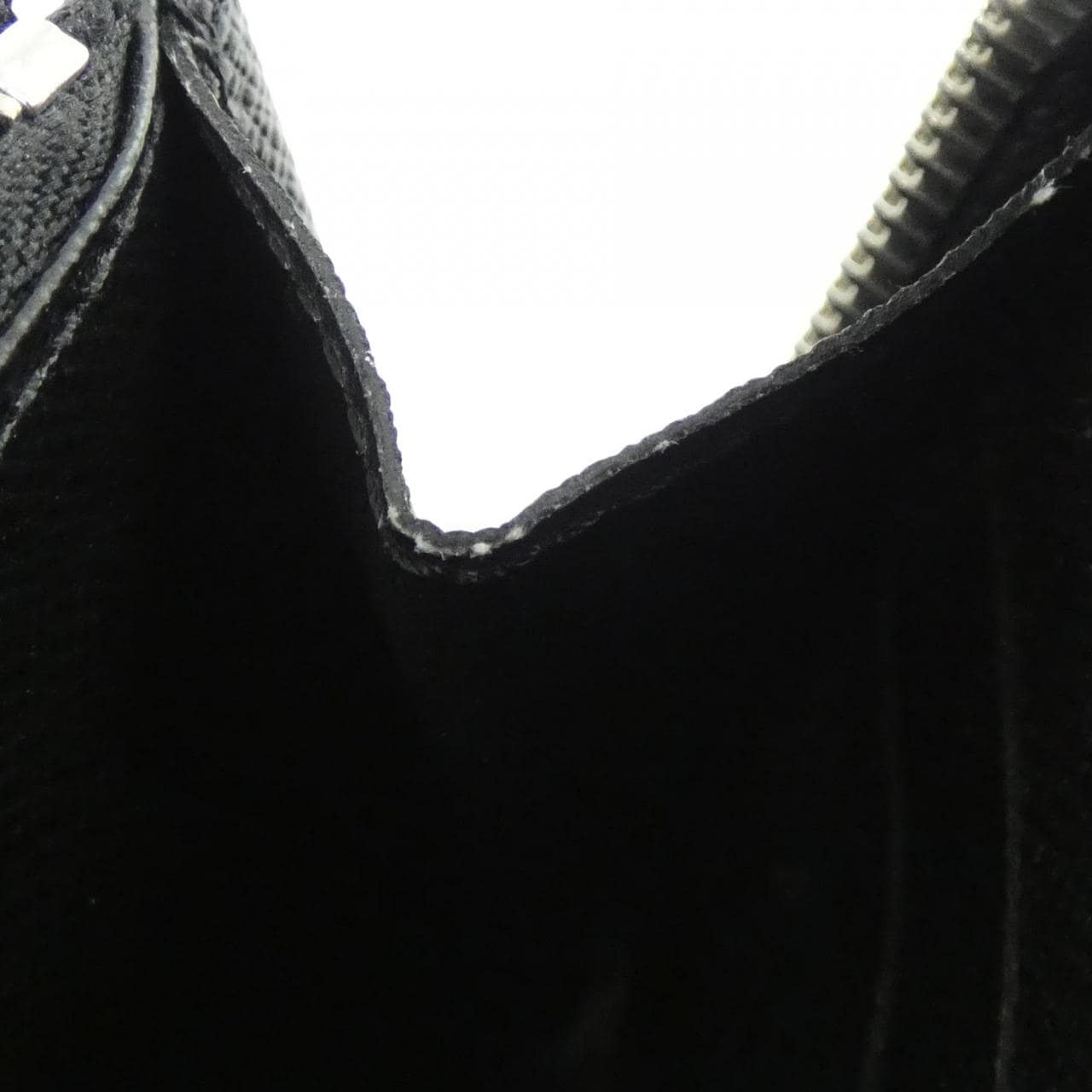 ルイヴィトン エピ ジッピー ウォレット M61857 財布