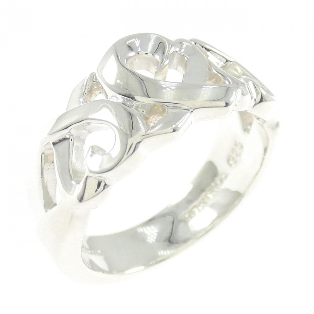 ティファニー トリプルラビングハート リング