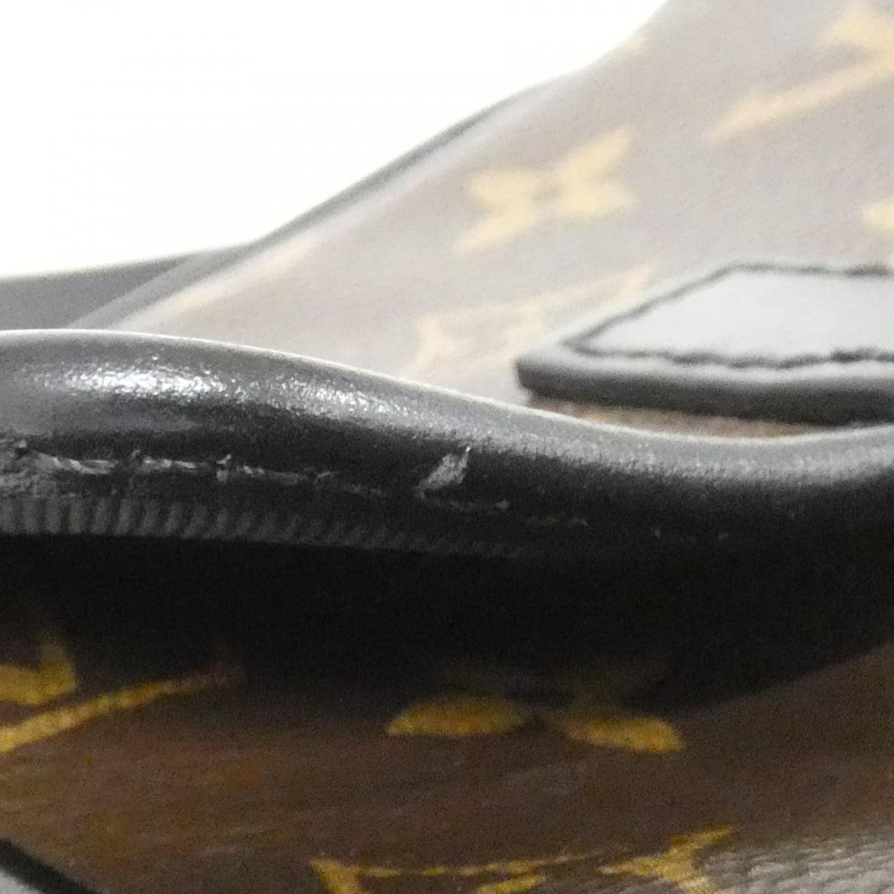 モノグラム マカサー クリストファー ウエアラブル ウォレット M69404 ショルダーバッグ