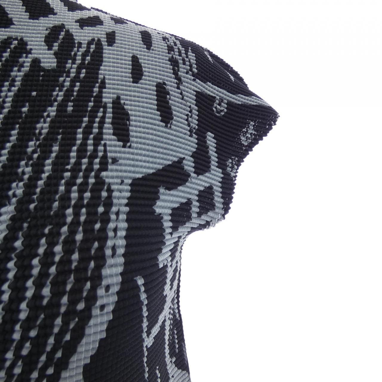 ミーイッセイミヤケ me ISSEY MIYAKE MI41FK313 トップス