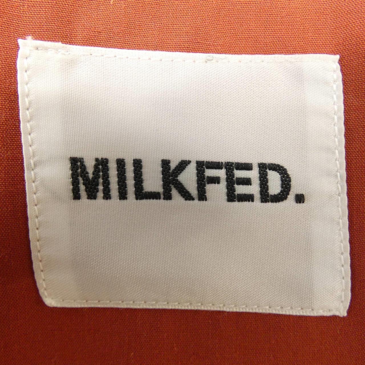 milk fed シャツ