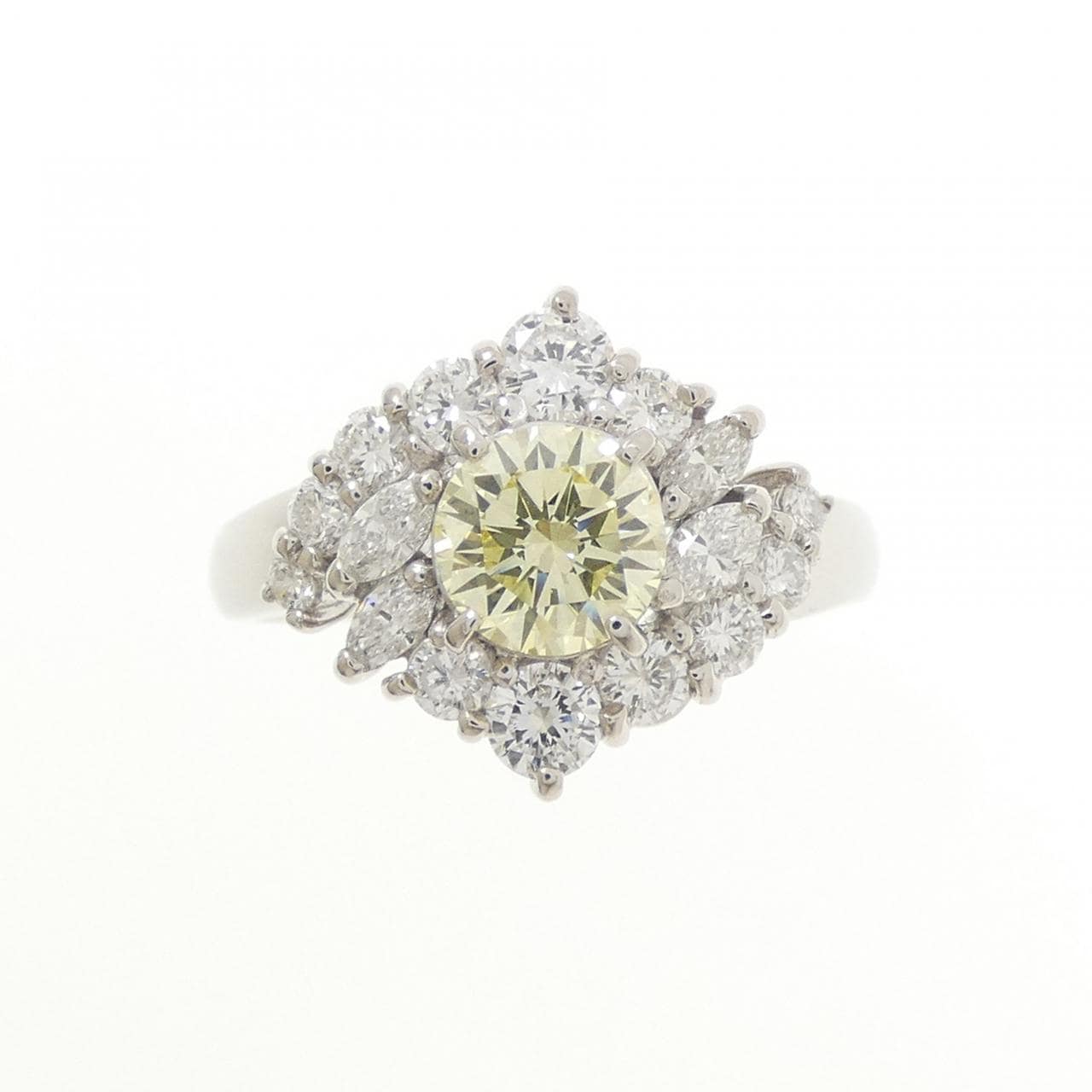 PT900 ダイヤモンド リング 0.684CT LY VVS2 Good