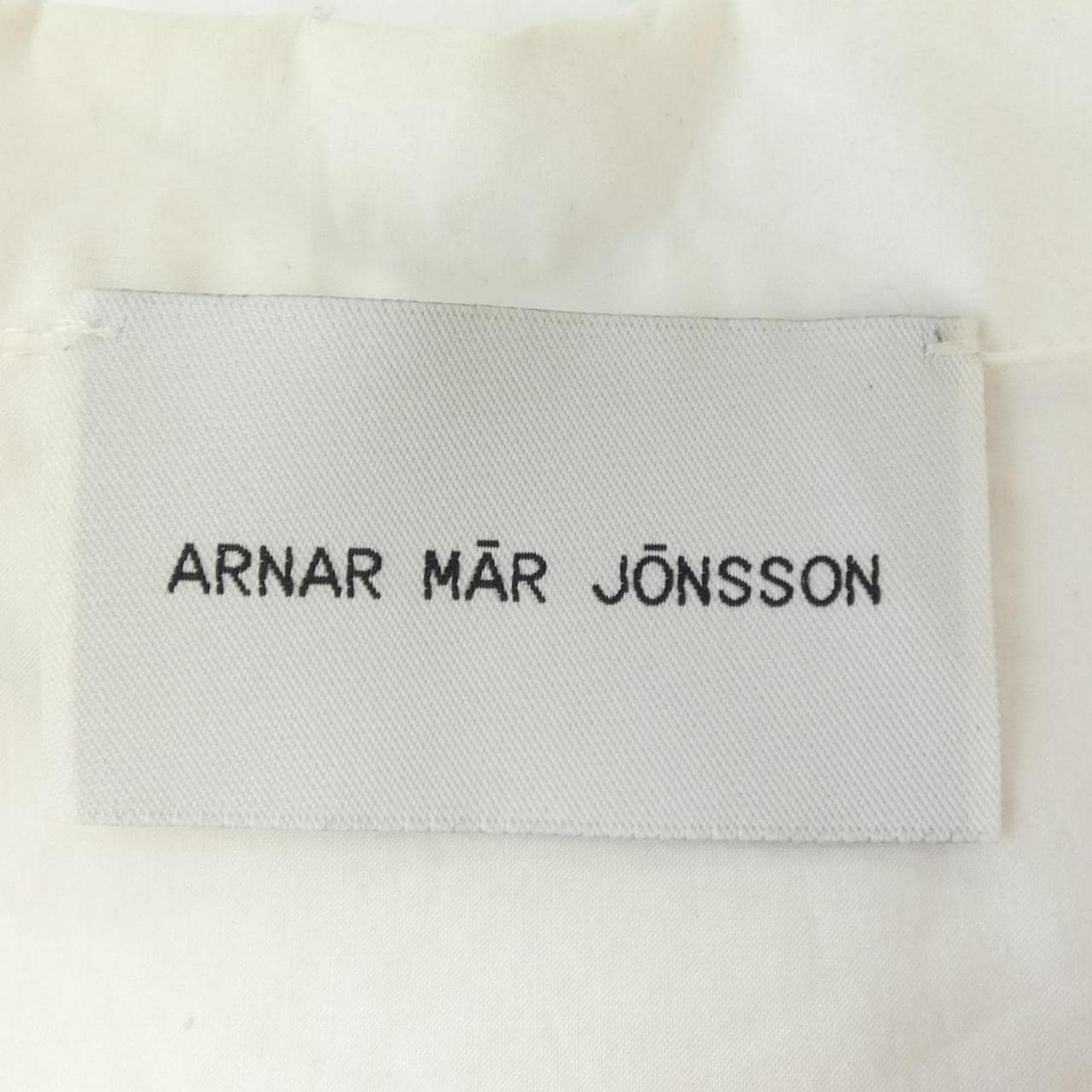 ARNAR MAR JONSSON S／Sシャツ