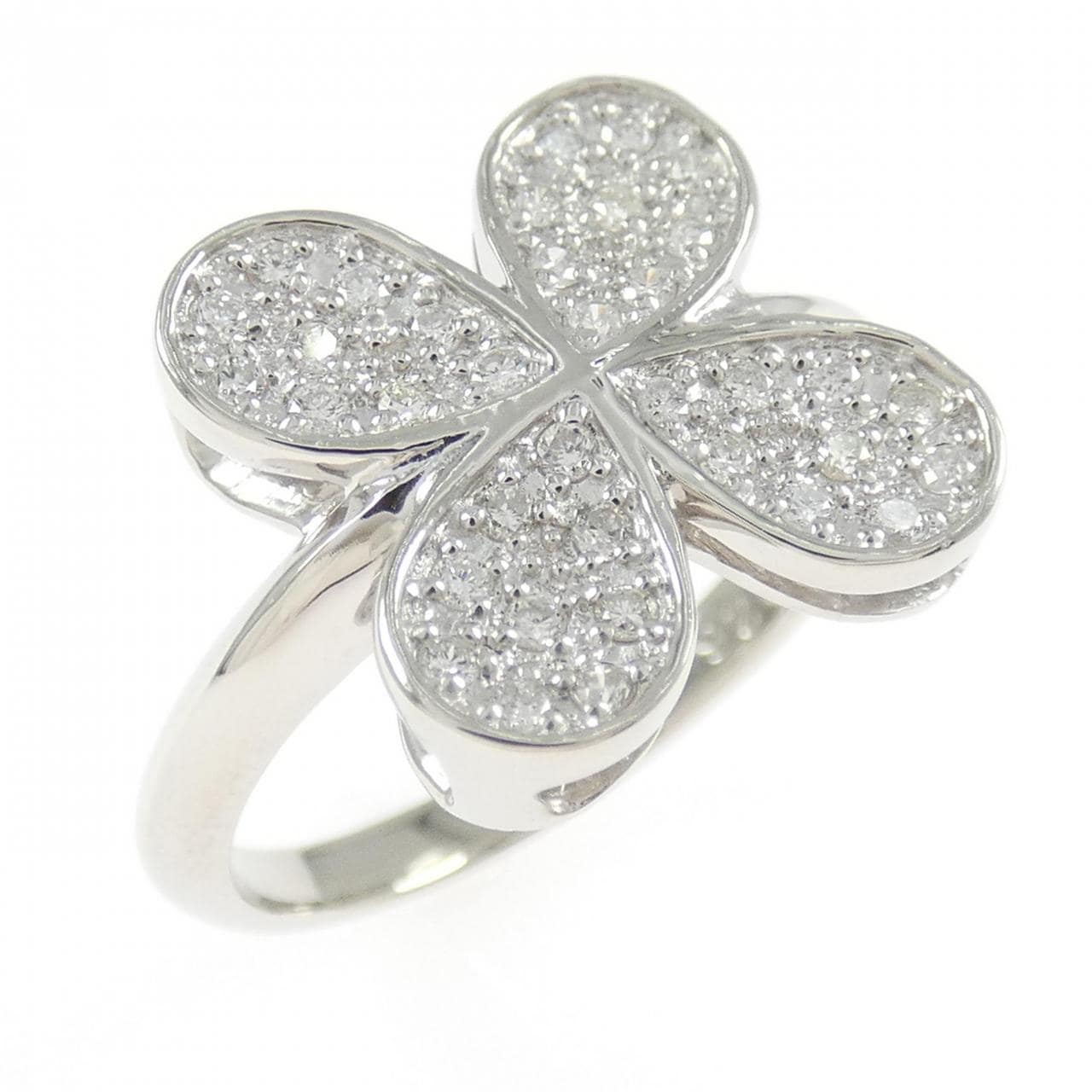 PT900 Clover Diamond Ring 0.26CT
