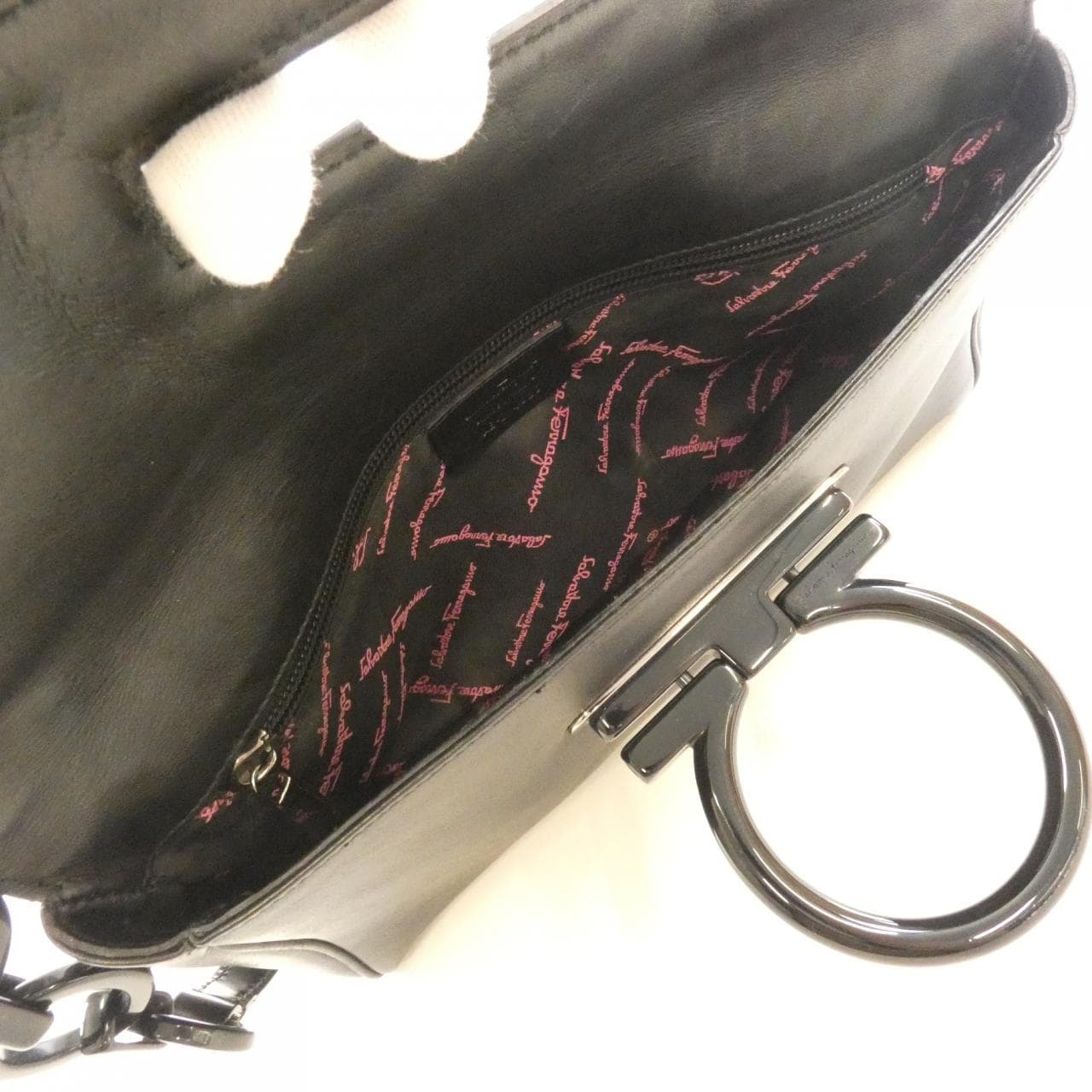 サルヴァトーレフェラガモ 21 4820 ショルダーバッグ