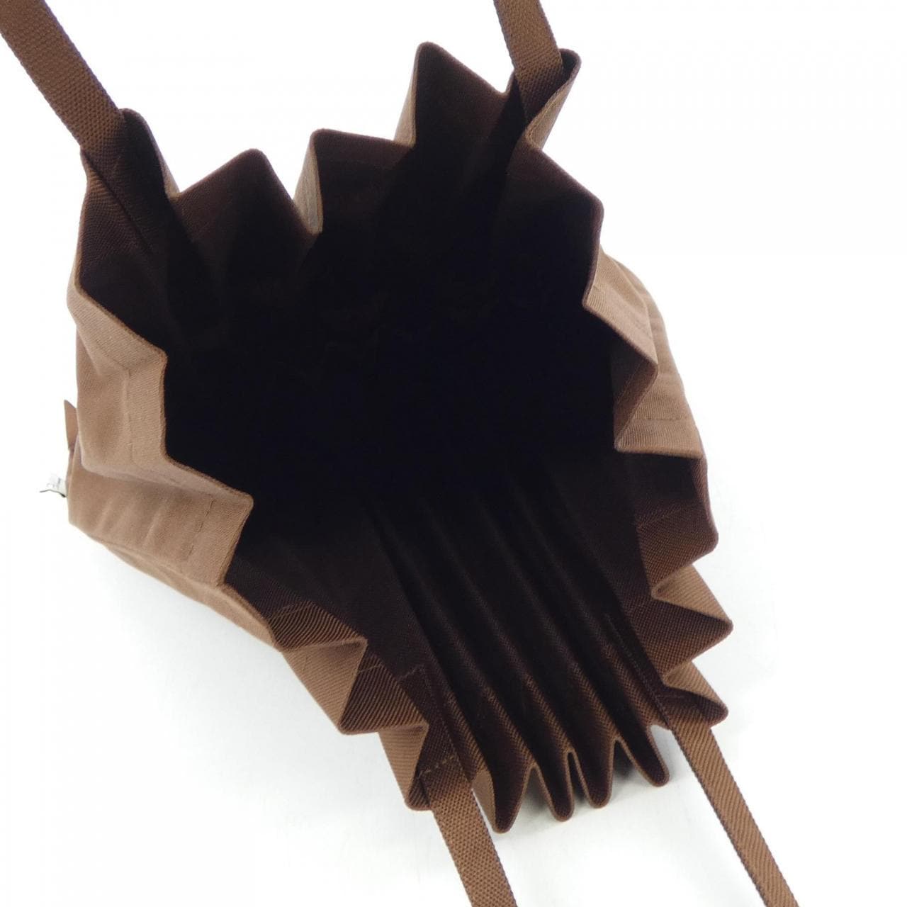 ミーイッセイミヤケ me ISSEY MIYAKE MI93AG852 BAG