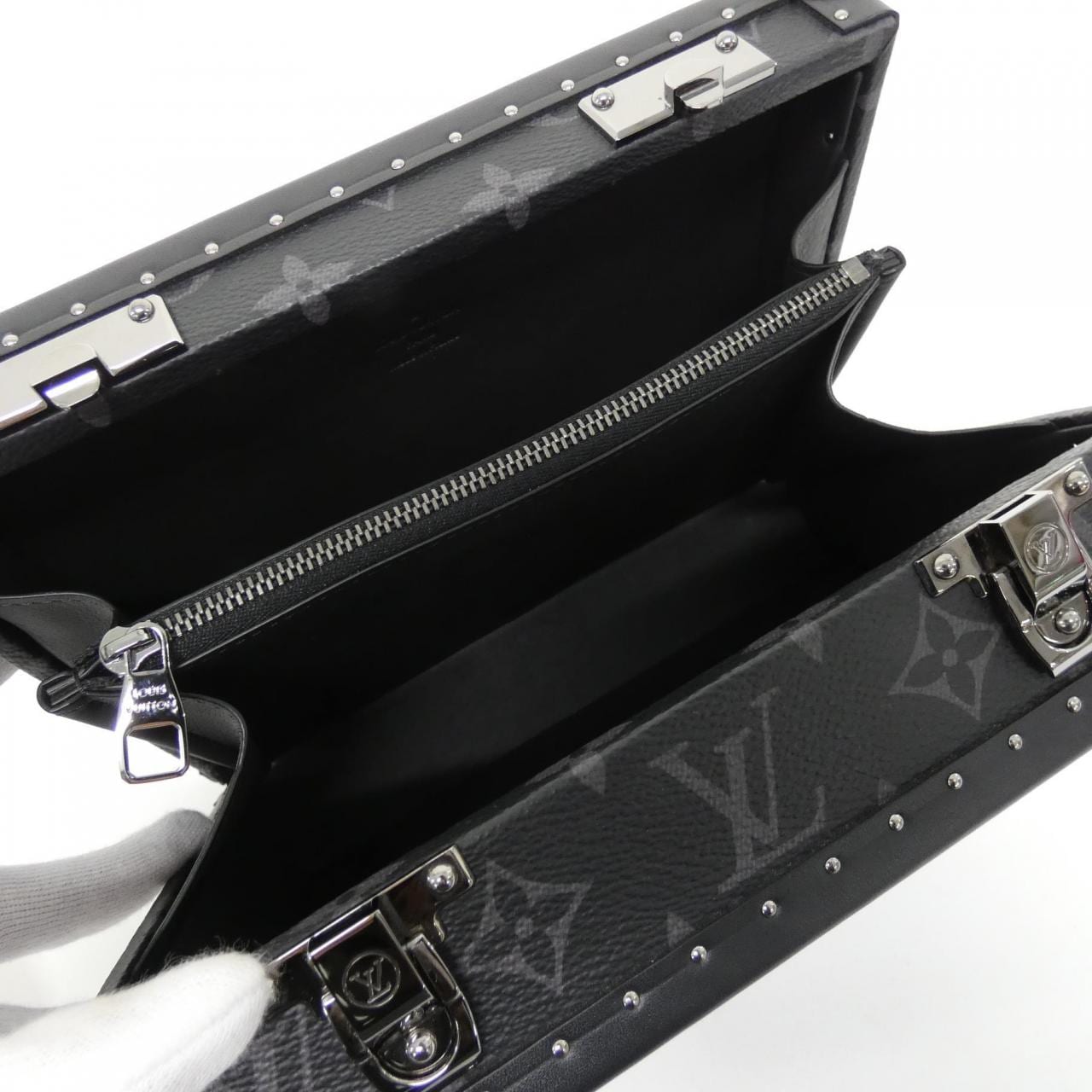 LOUIS VUITTON Monogram Eclipse Clutch Box M20251 肩背包