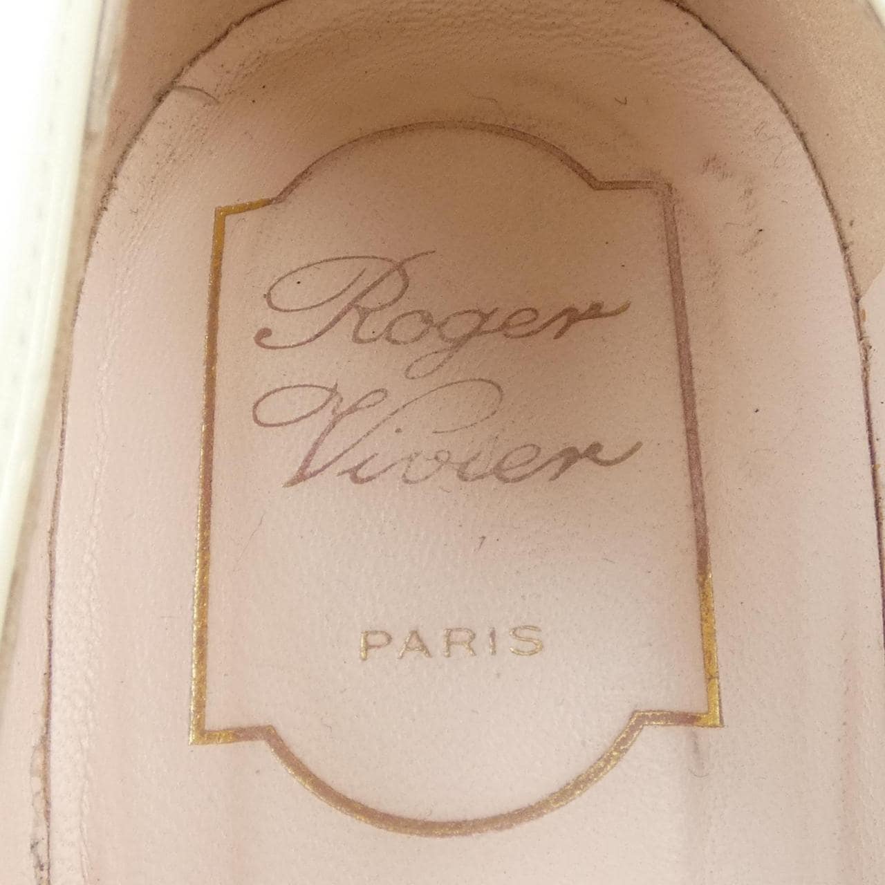 ロジェヴィヴィエ ROGER VIVIER パンプス