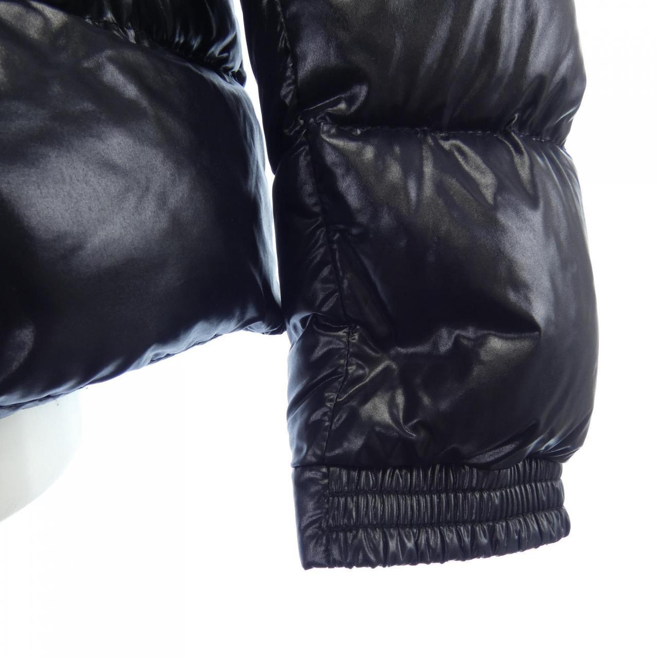 モンクレール MONCLER ダウンジャケット
