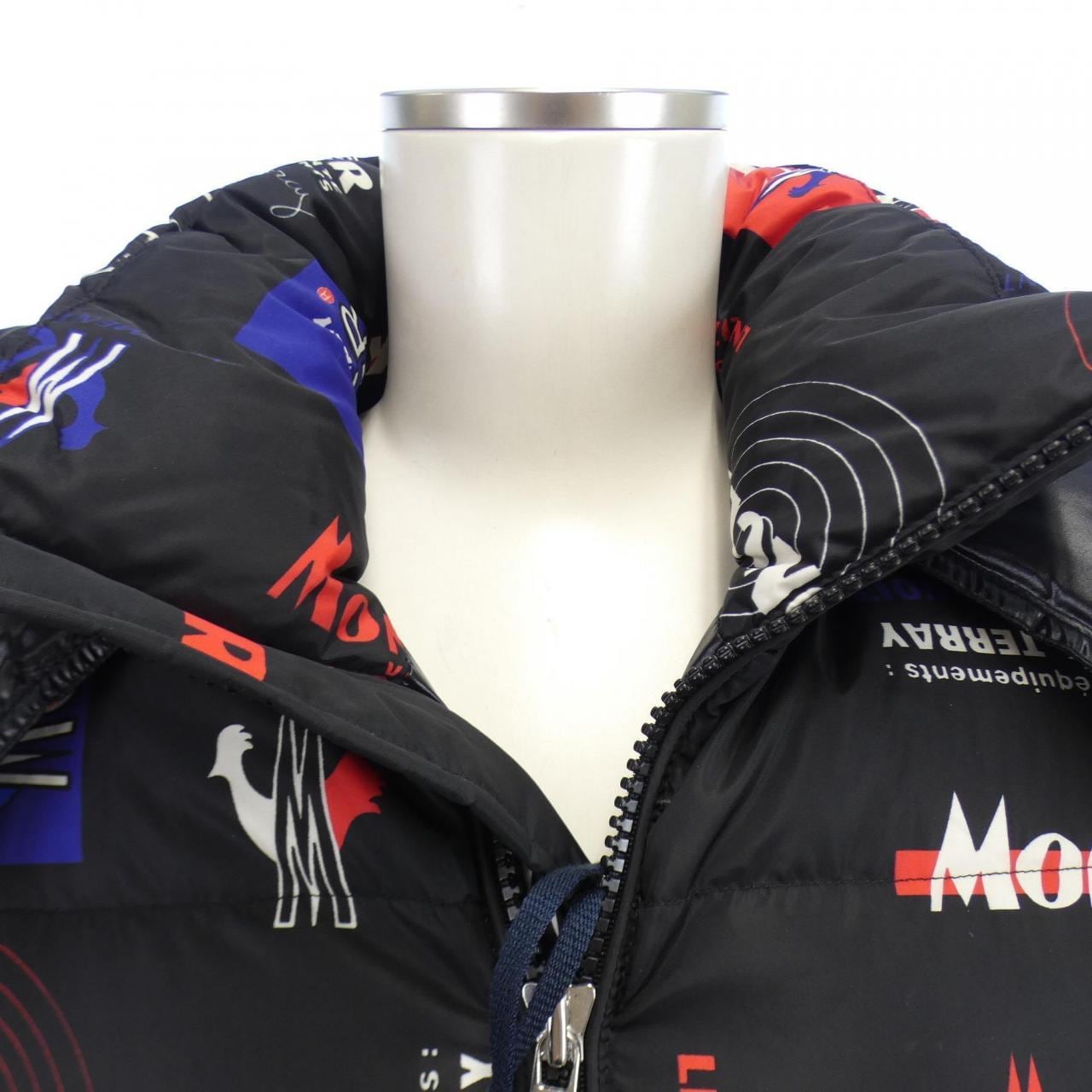 モンクレール MONCLER ダウンジャケット