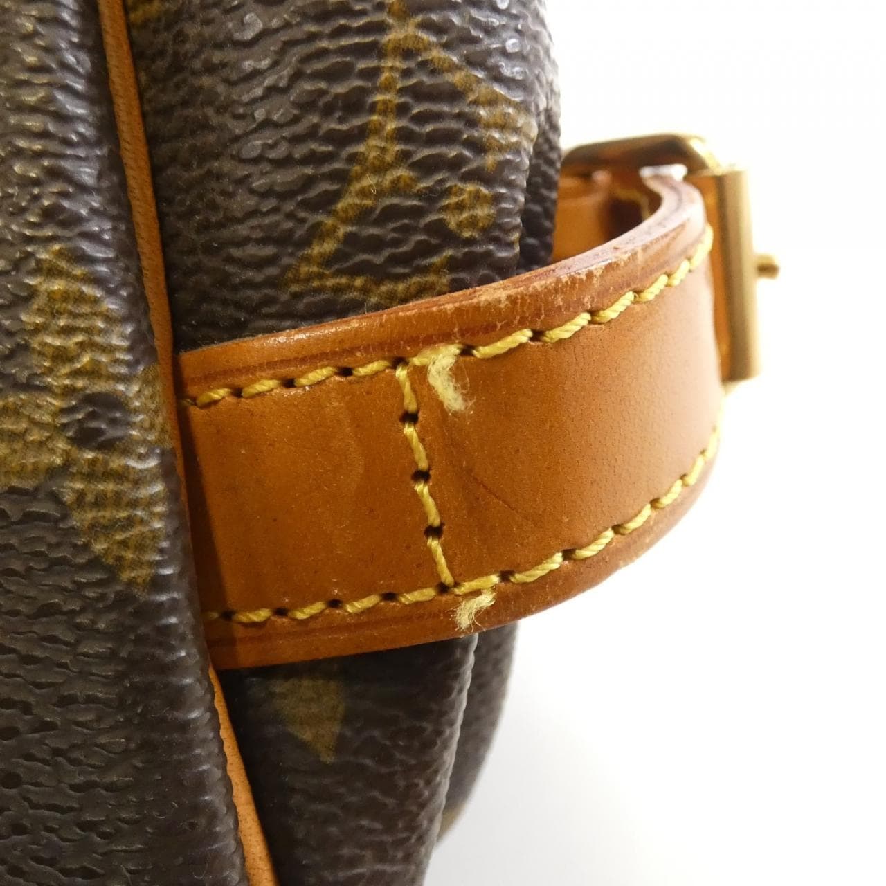 ルイヴィトン モノグラム ソミュール 30cm M42256 ショルダーバッグ