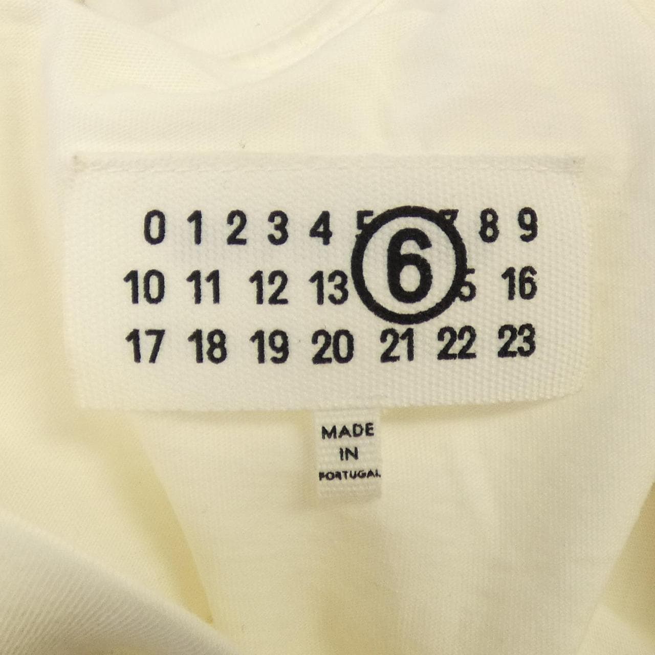 エムエムシックス MM6 SH0GC0069 S24311 Tシャツ