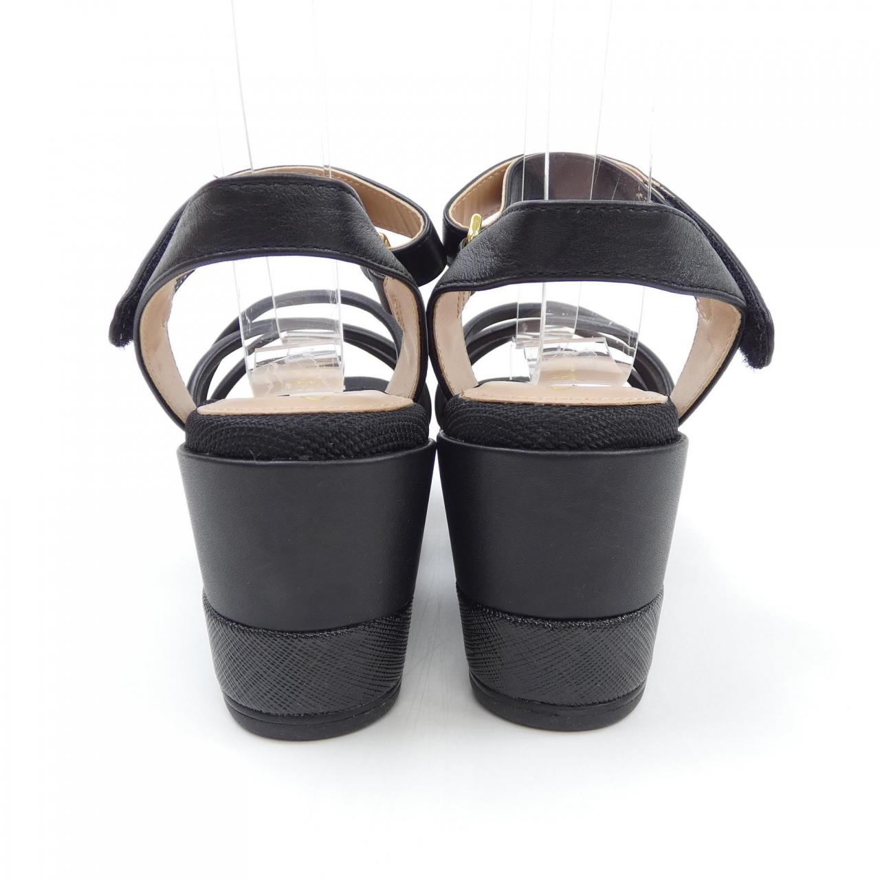 コールハーン COLE HAAN サンダル