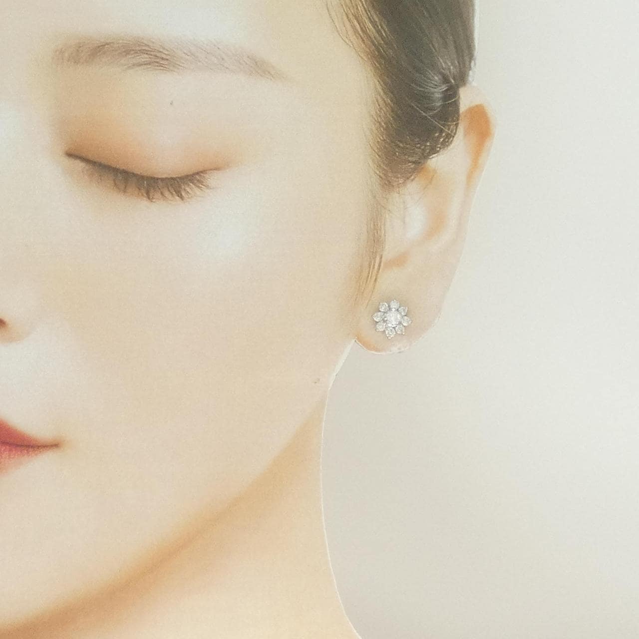 PT900 フラワー ダイヤモンド ピアス 1.00CT