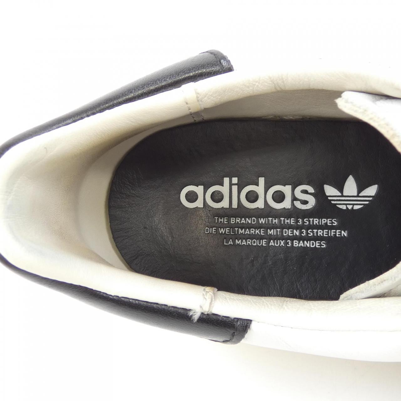 アディダス ADIDAS ID0983 スニーカー