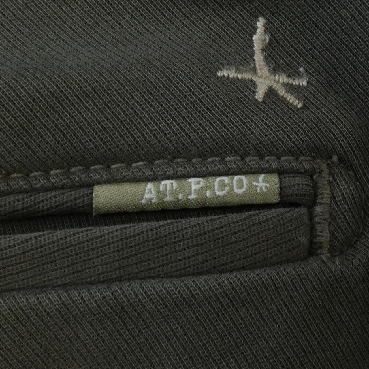 AT.P.CO パンツ