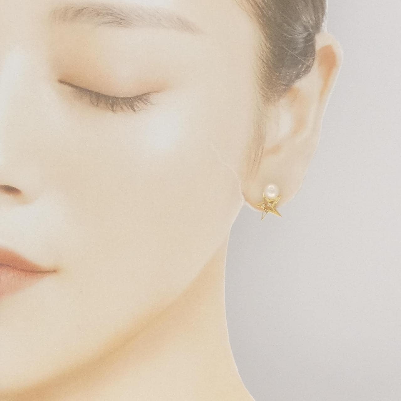 K18YG Star Akoya Pearl Earrings 5.5mm