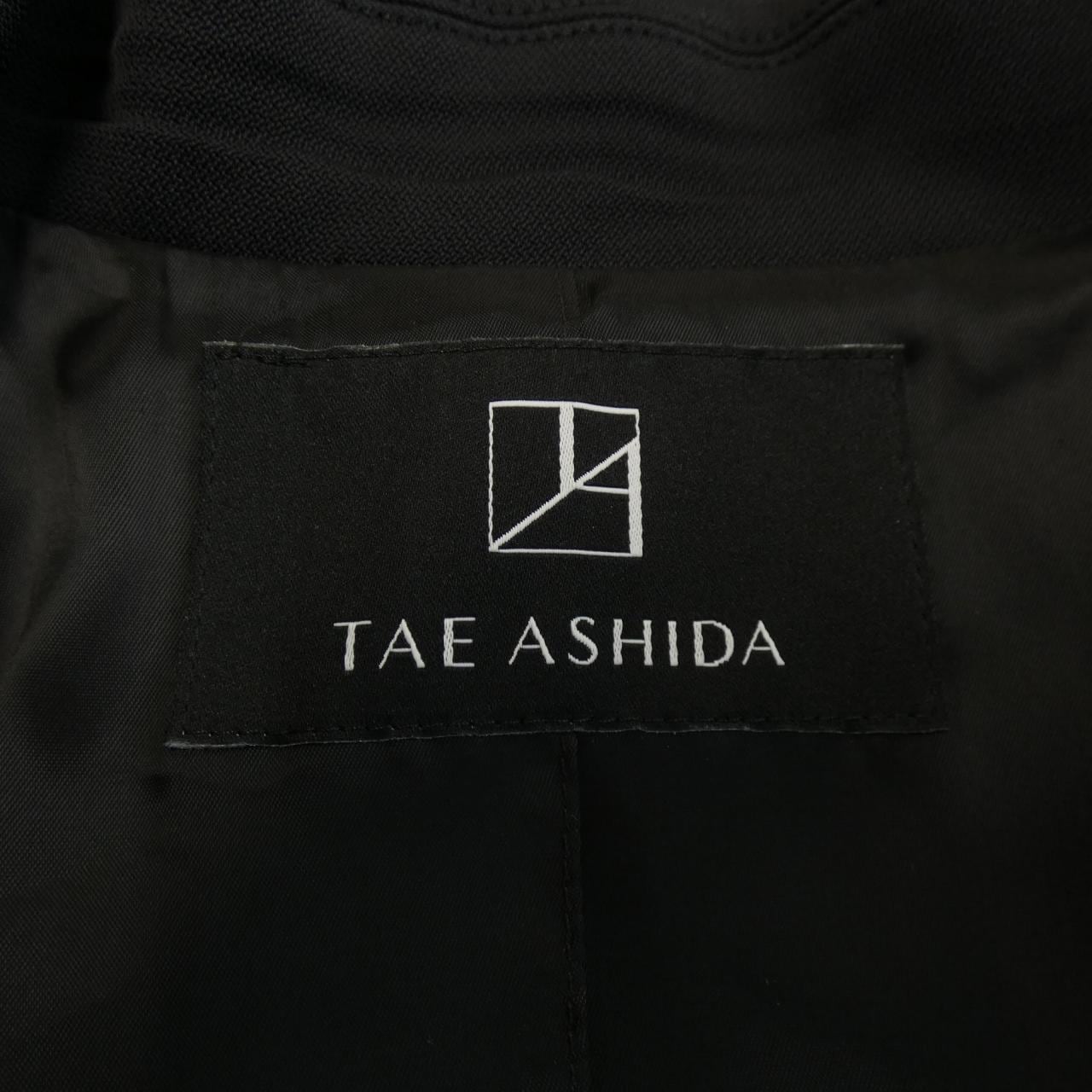 タエアシダ TAE ASHIDA ジャケット