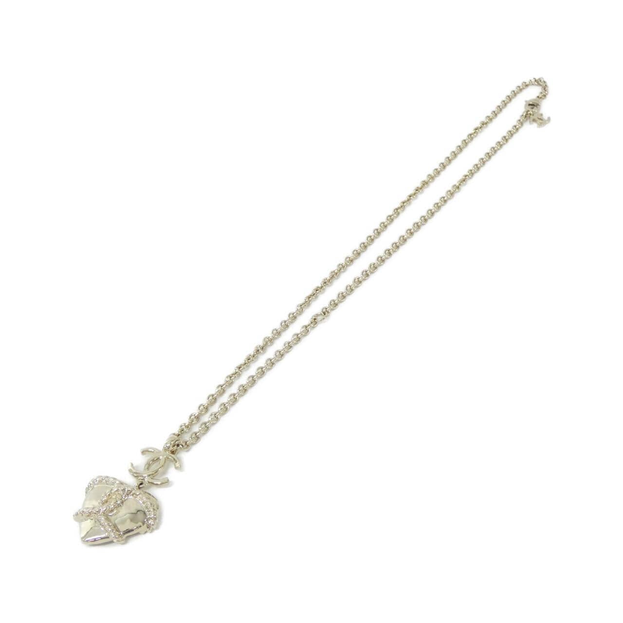 CHANEL ABE940 necklace