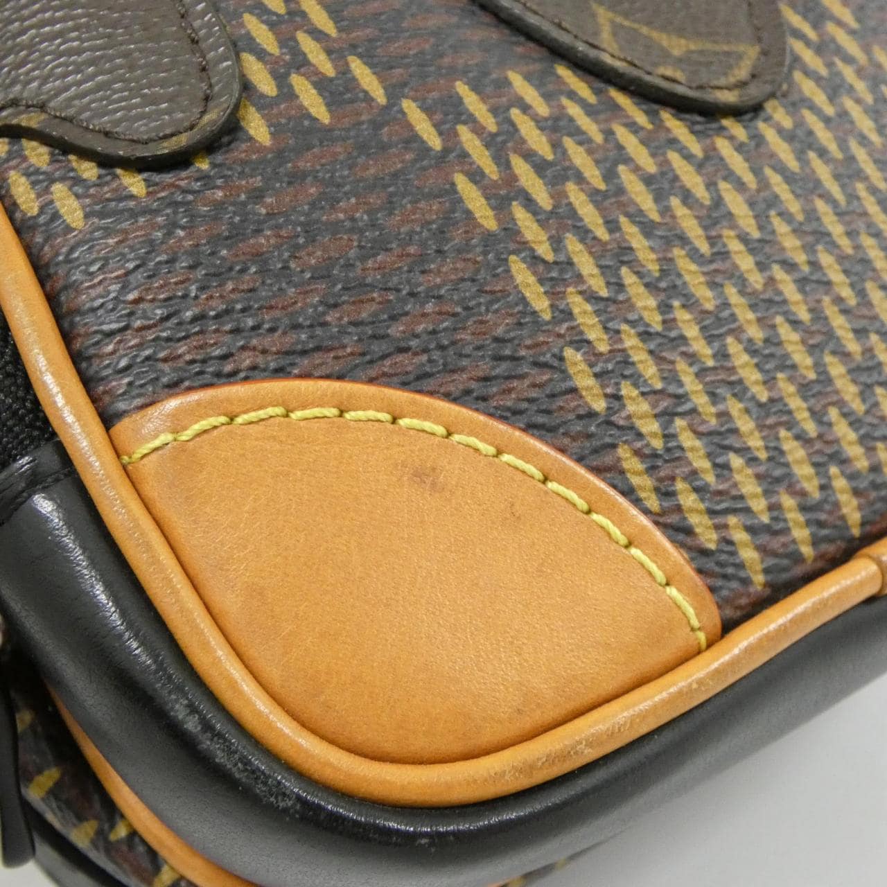 ルイヴィトン ダミエ ジャイアント(LVスクエアード) アマゾン メッセンジャー N40357 ショルダーバッグ