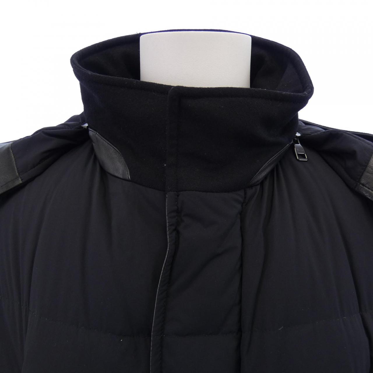 サルヴァトーレフェラガモ SALVATORE FERRAGAMO ダウンコート