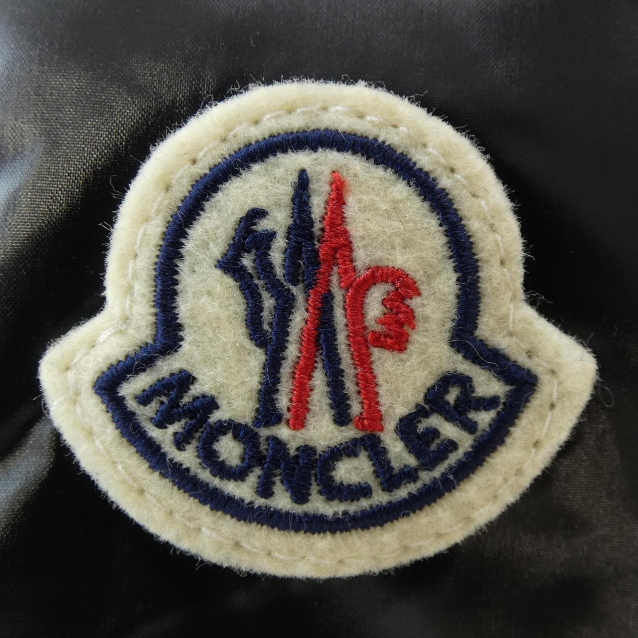 モンクレール MONCLER ダウンジャケット