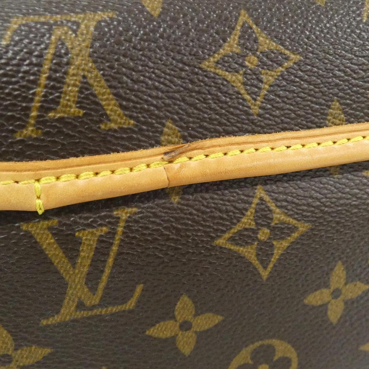 ルイヴィトン モノグラム バムバッグ ボスフォール M40108 ショルダーバッグ