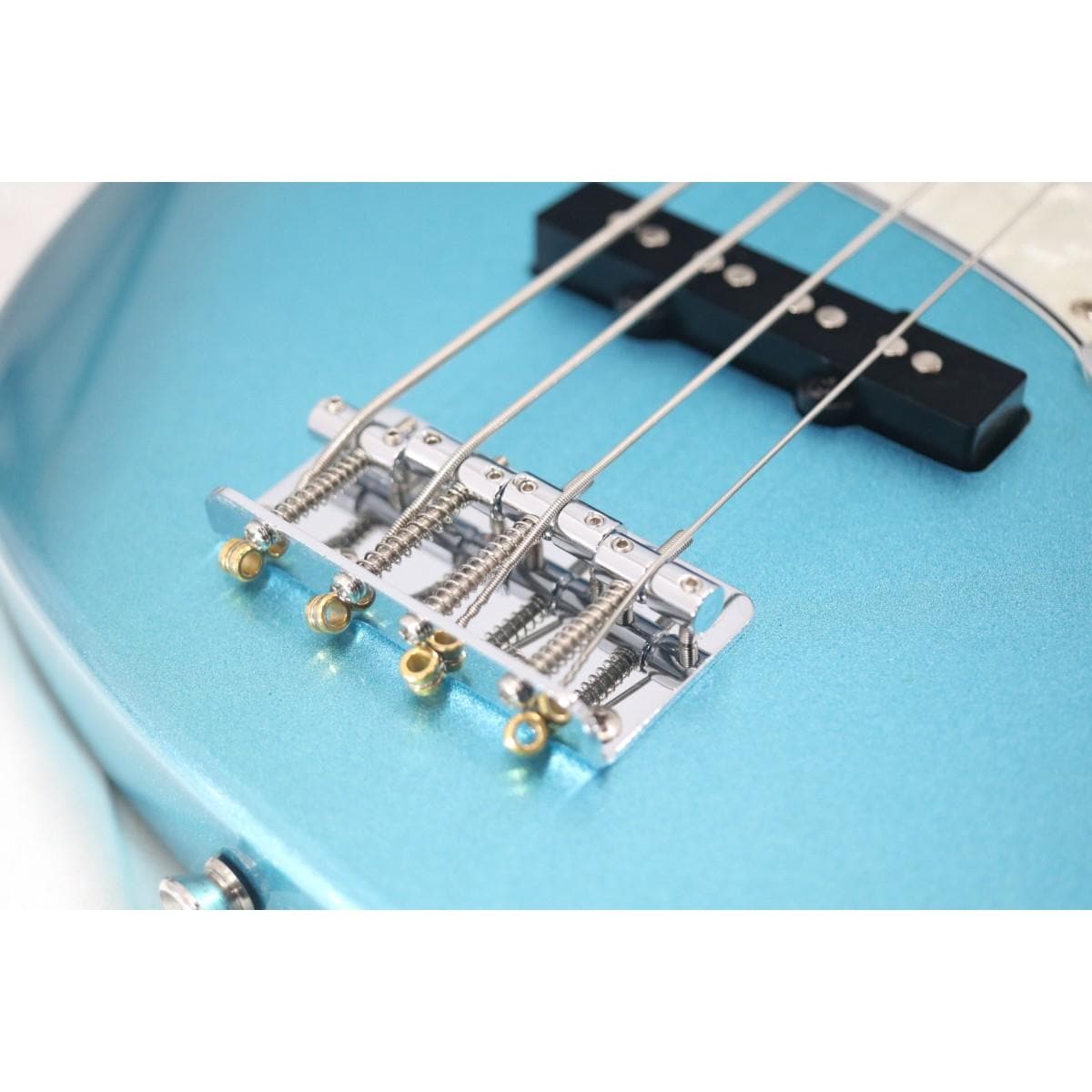 ＢＡＣＣＨＵＳ　　ＢＪＢ－１Ｍ