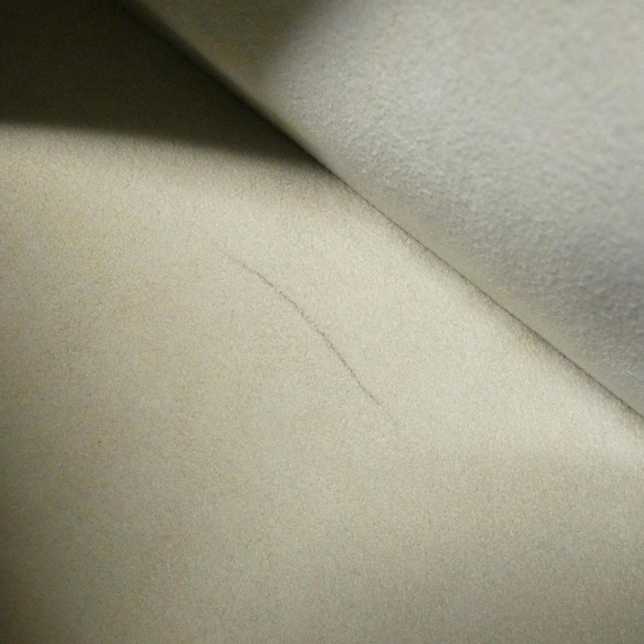 ルイヴィトン エピ アルマ PM M4030J バッグ