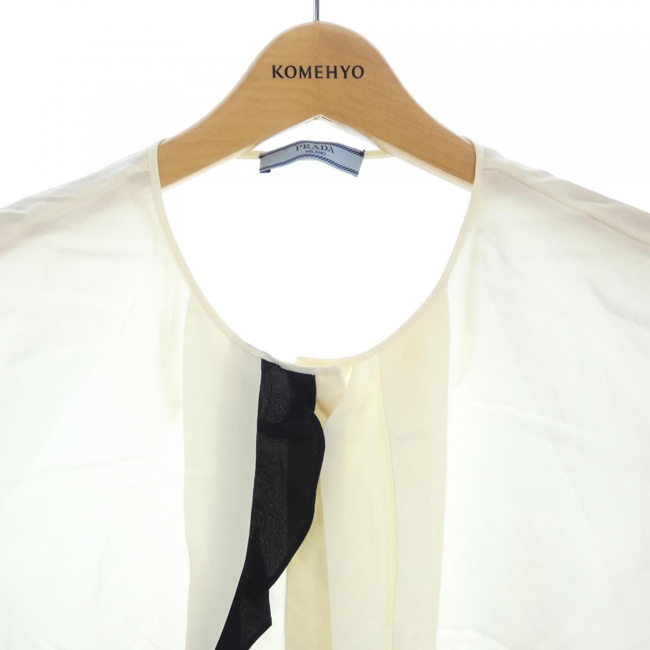 プラダ PRADA トップス