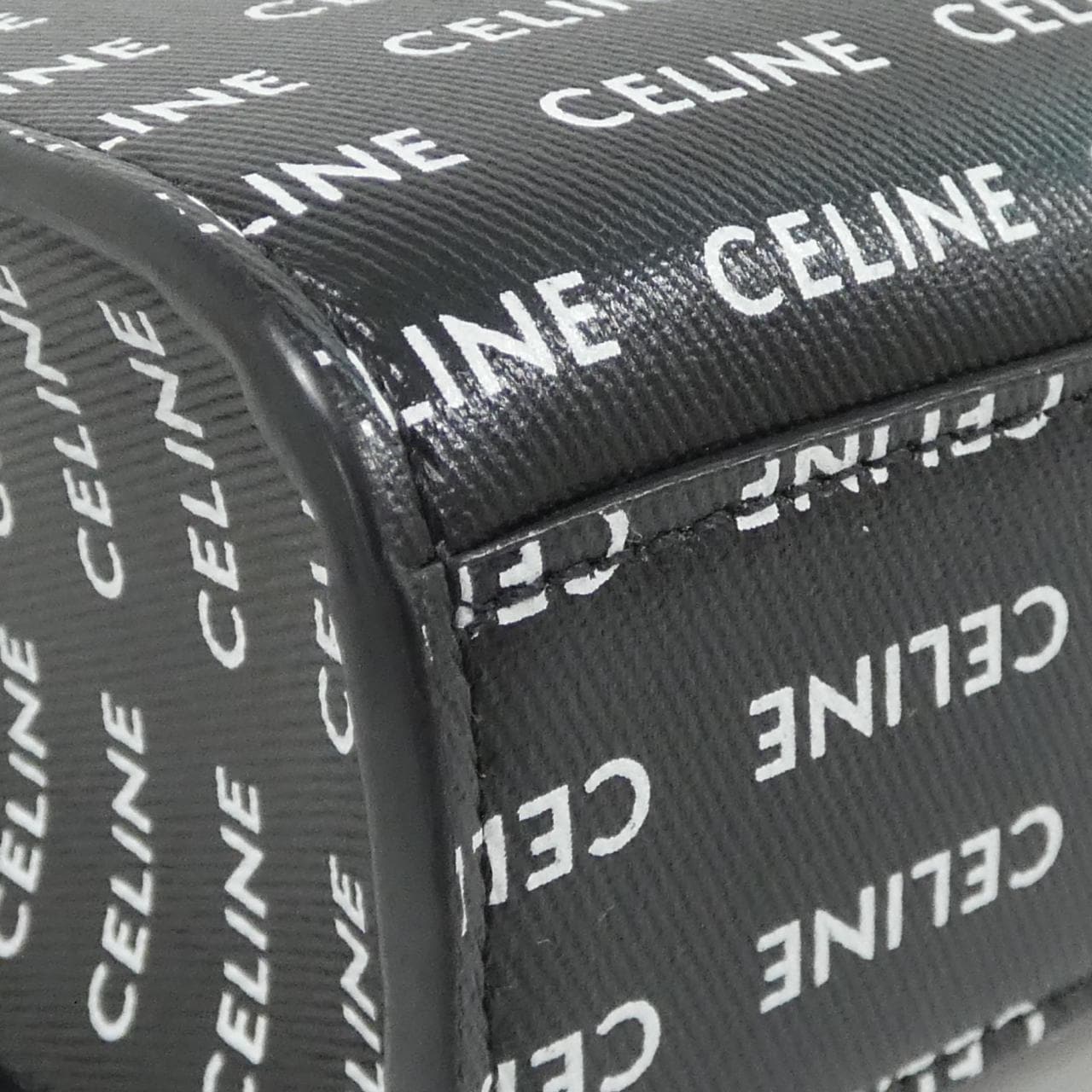 セリーヌ ミニ バーティカル カバ 194372DT2 バッグ