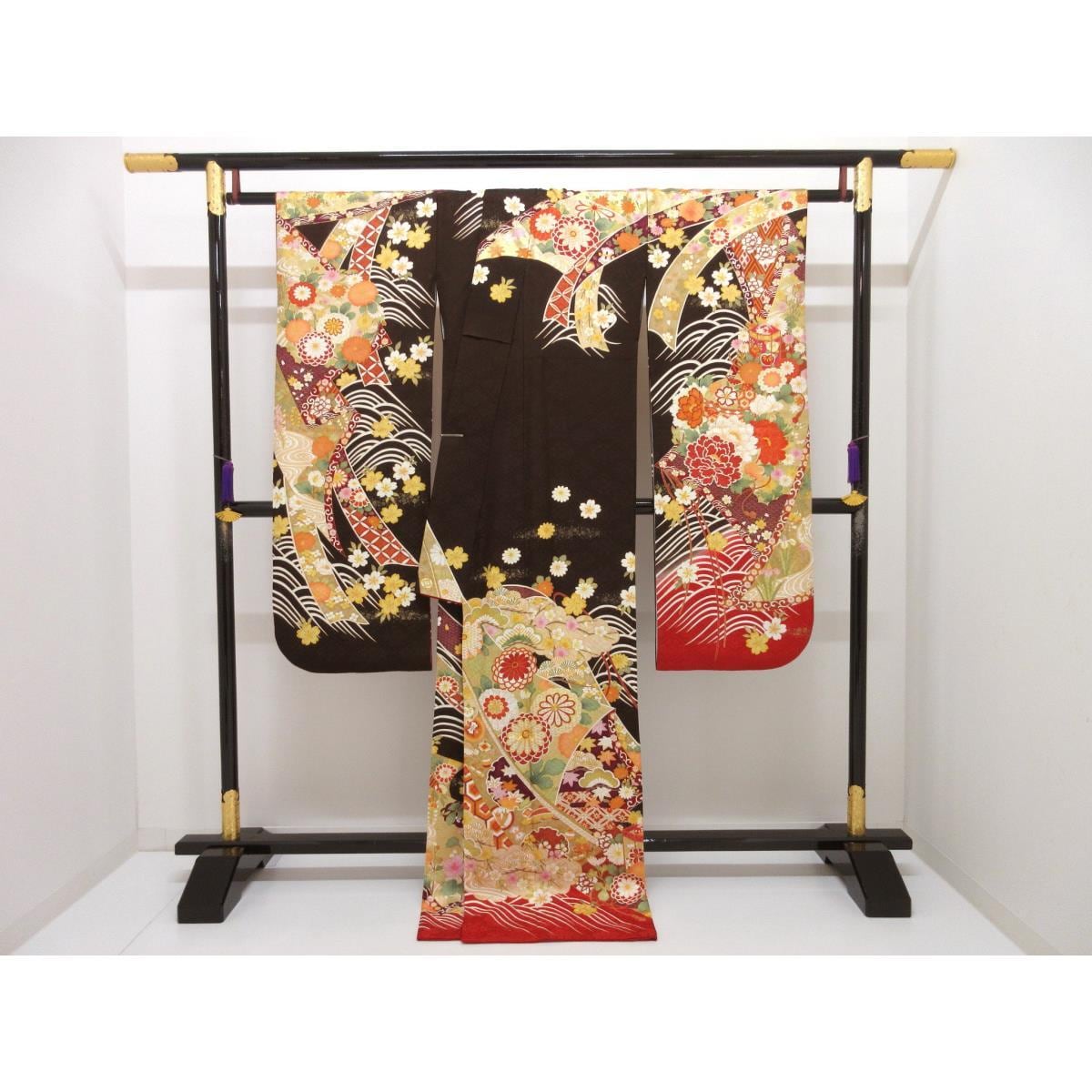 振袖　友禅金彩加工　刺繍入りボカシ染