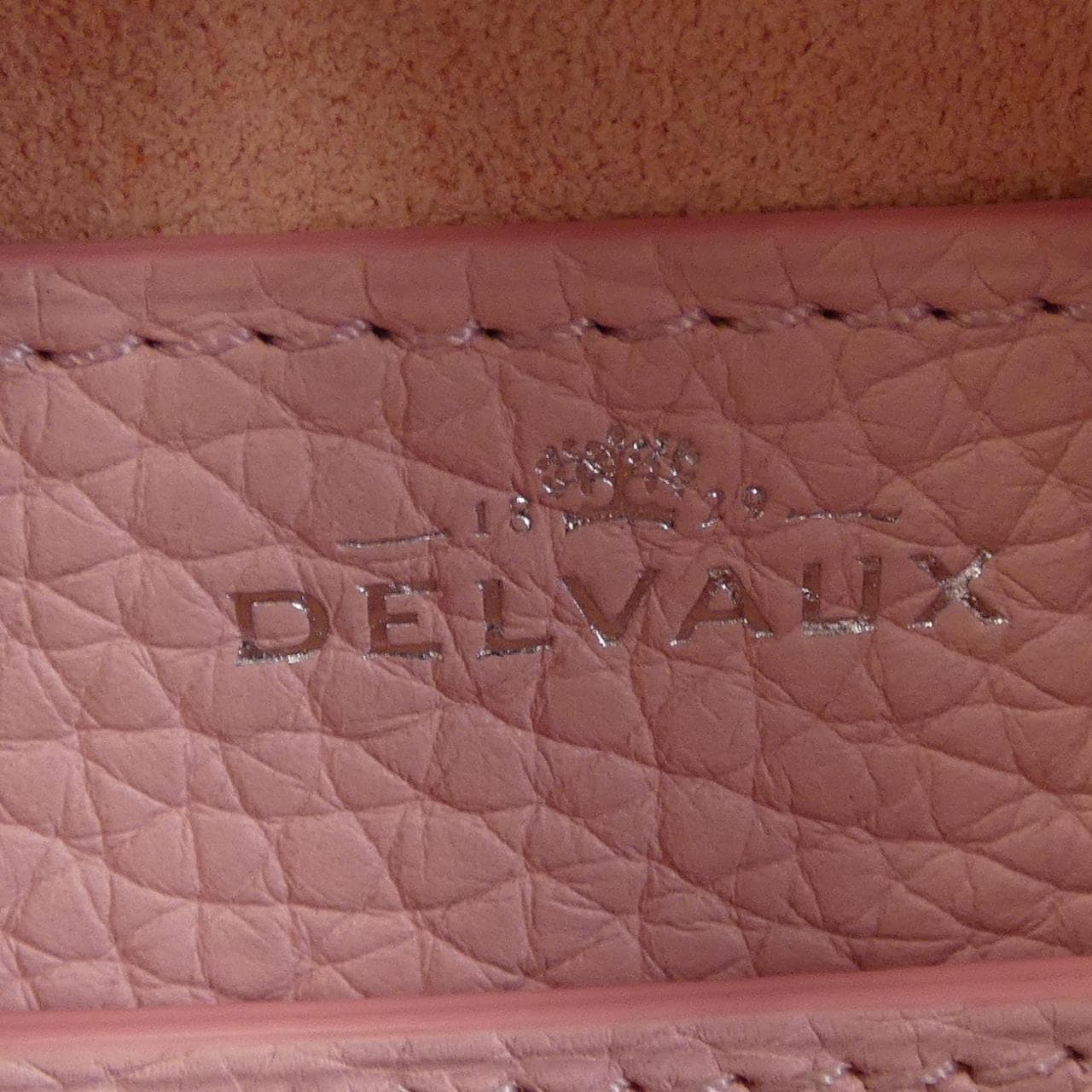 德爾沃DELVAUX