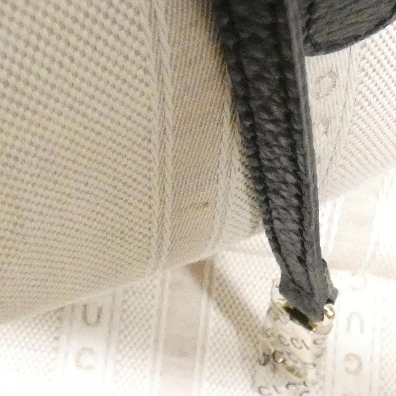 グッチ 388560 CAO0X バッグ