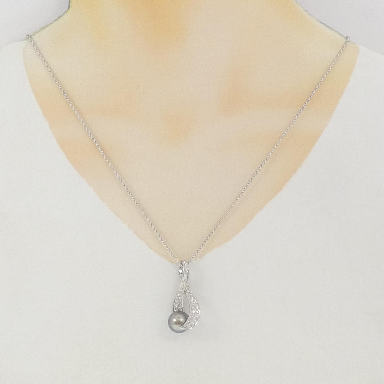 K18WG 黒蝶パール ネックレス 11mm