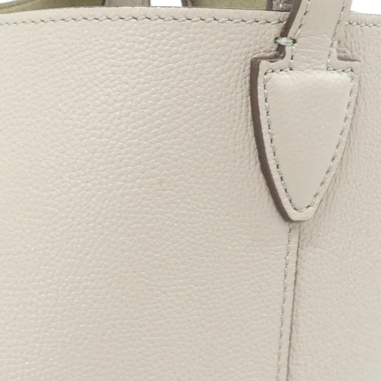 トッズ T TIMELESS XBWTSBA0200Q8EB220 バッグ