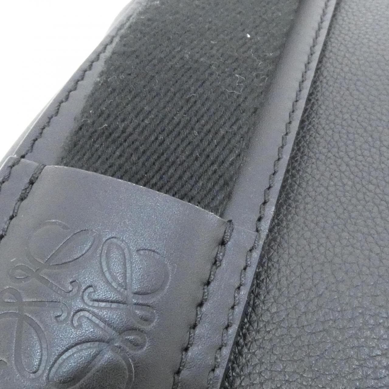 ロエベ ミリタリー バッグパック B553J18X03 リュックサック