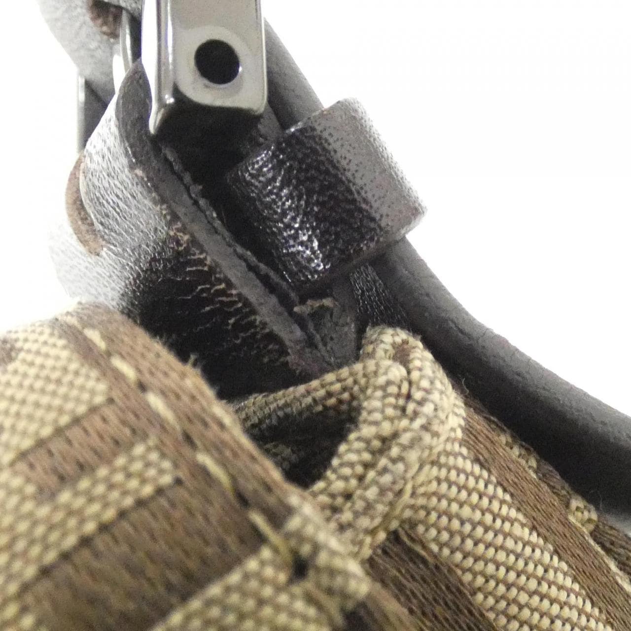 【ヴィンテージ】フェンディ マンマ バゲット 8BR001 NY1 ショルダーバッグ