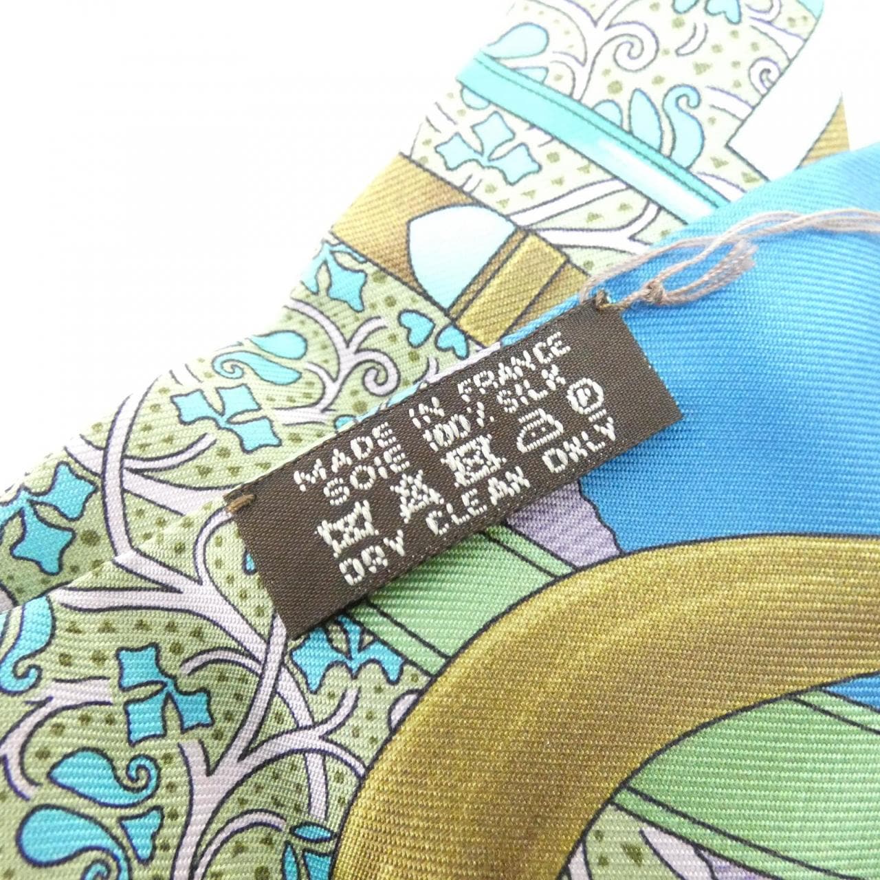 エルメス GRAND MANEGE FLEURI ツイリー 063065S スカーフ