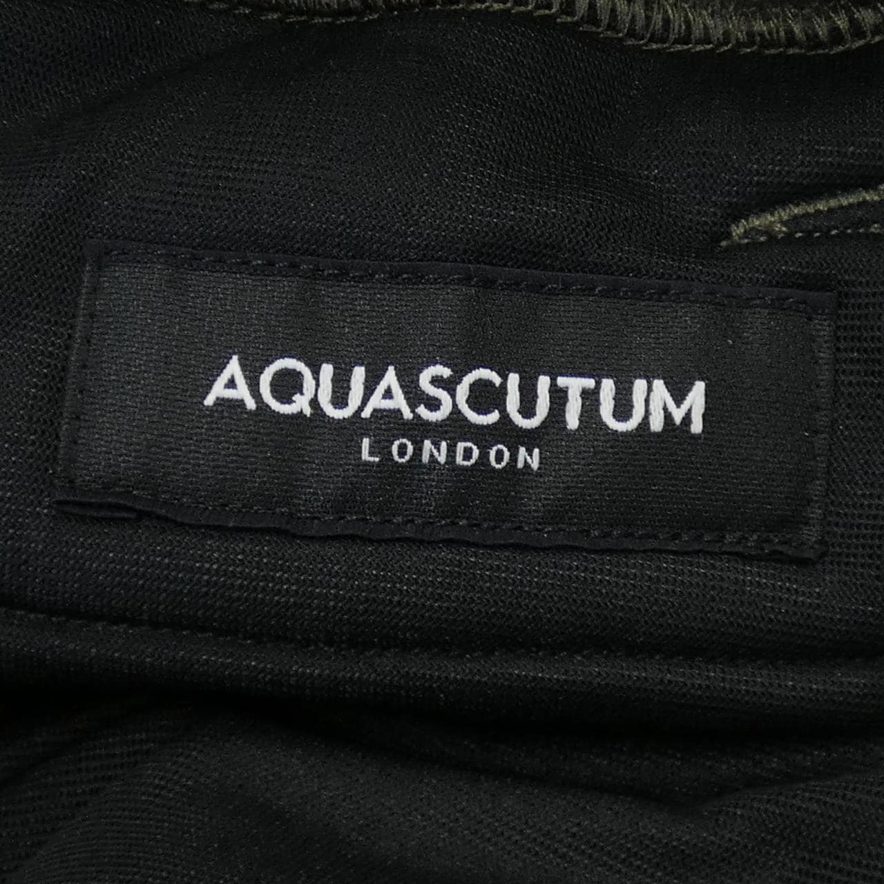 アクアスキュータム Aquascutum パンツ