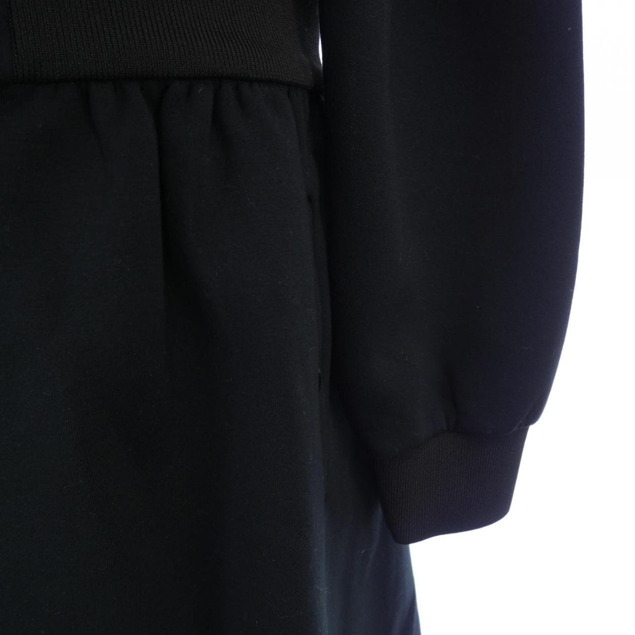 エンポリオアルマーニ EMPORIO ARMANI ワンピース