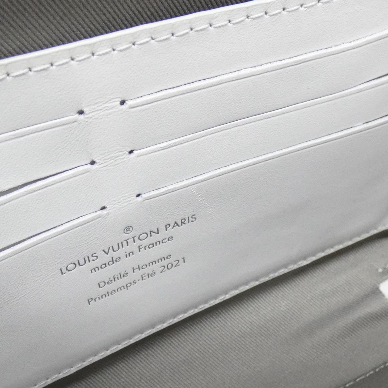 ルイヴィトン トリヨン モノグラム(LVフレンズ) ソフトトランク M80146 ショルダーバッグ