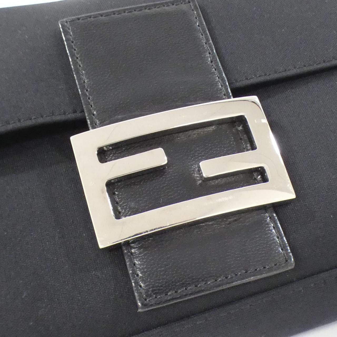 [vintage] FENDI Baguette 26424 肩背包