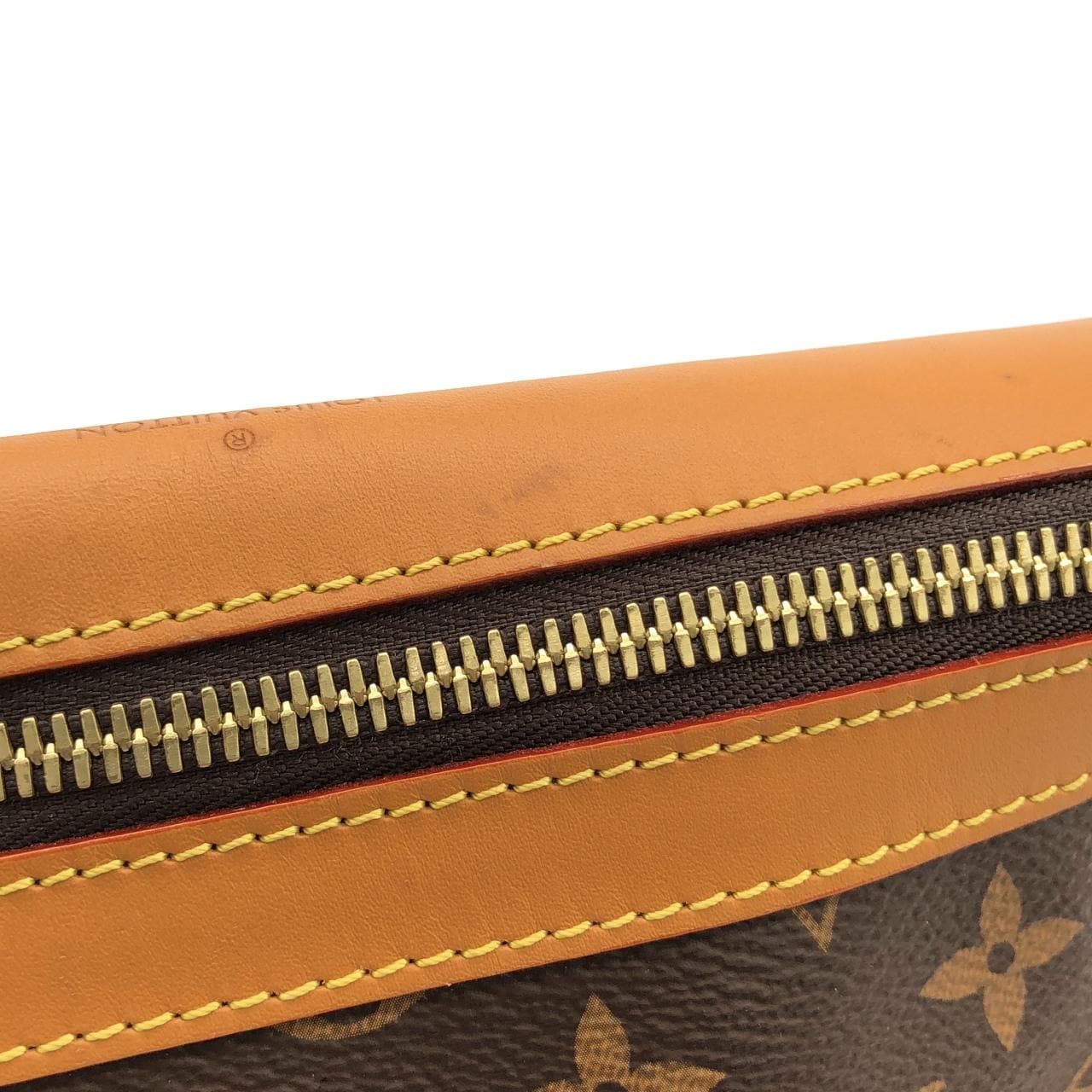 ルイヴィトン モノグラム ソミュール メッセンジャー PM M44879 ショルダーバッグ