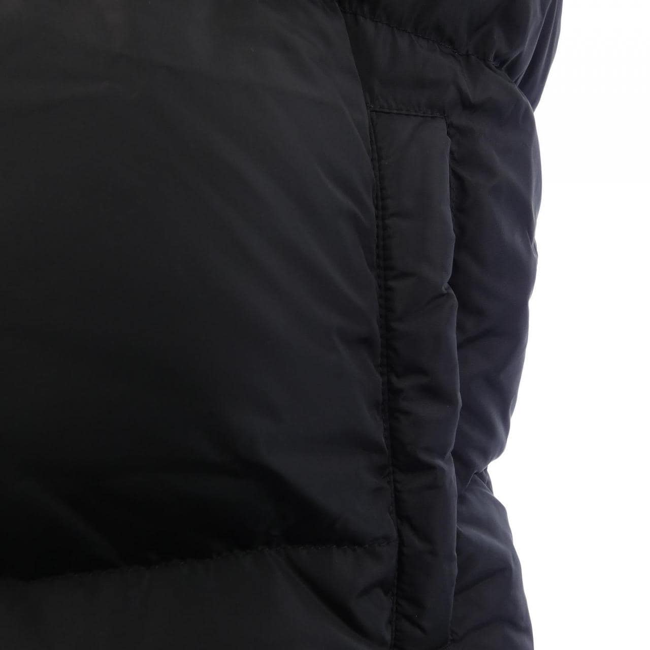 モンクレール MONCLER AVORD ダウンベスト