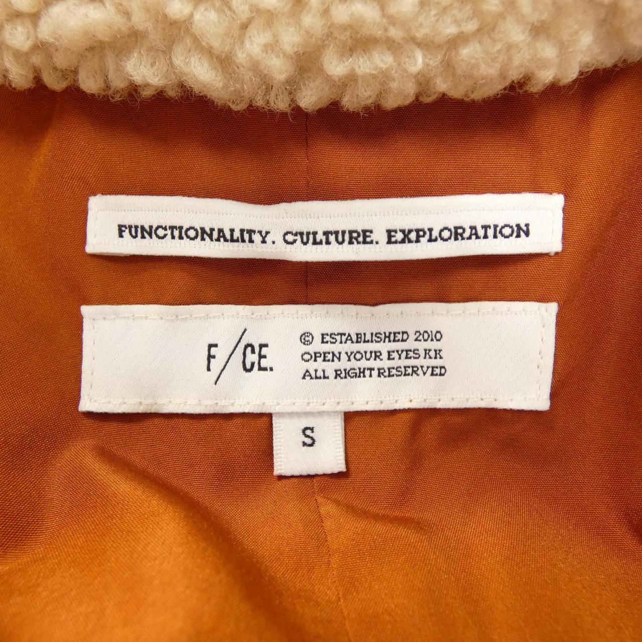 エフシーイー F/CE. FSU09242U0003 ダウンジャケット