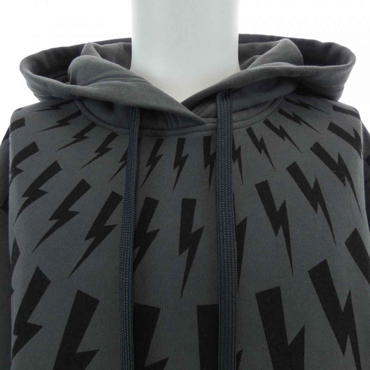 ニールバレット Neil Barrett NBV7JS186A パーカー