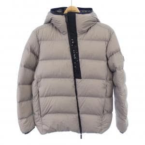 モンクレール MONCLER ダウンジャケット