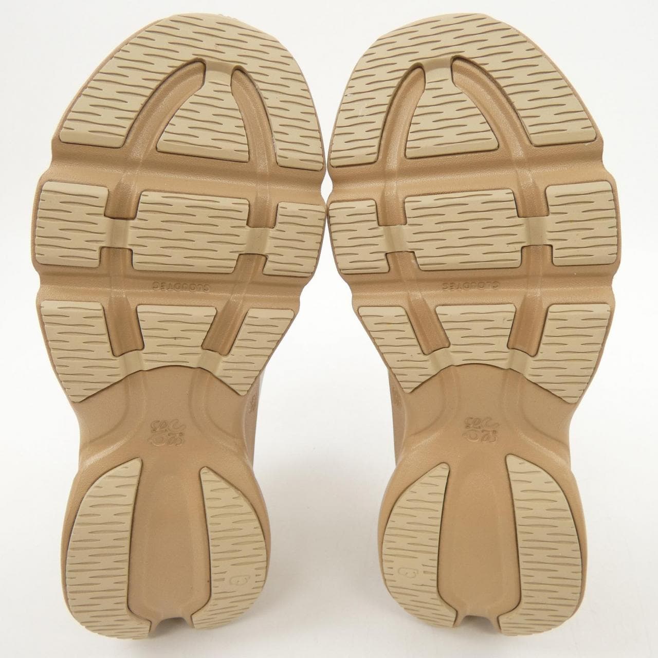 ロエベ LOEWE CLOUDSOLO スニーカー